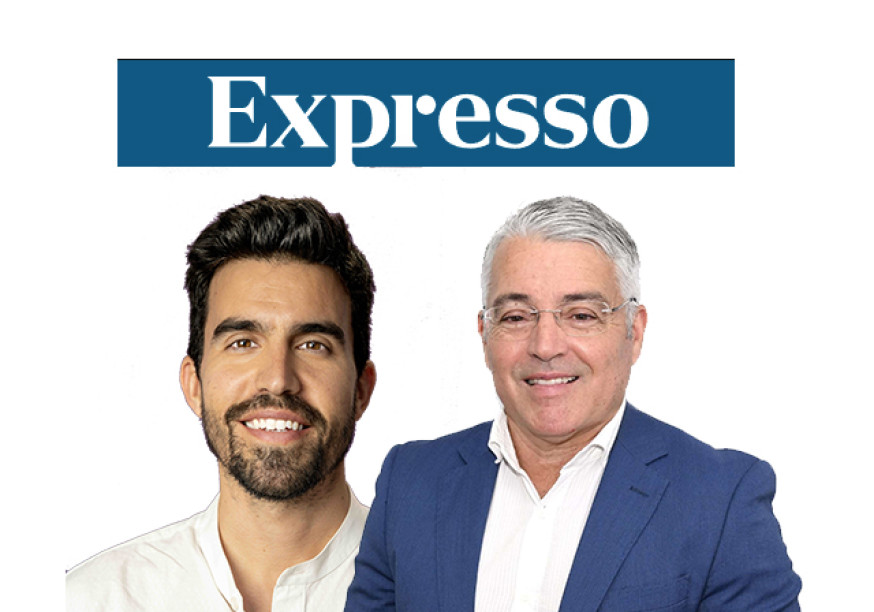 Duarte Costa (Volt) e Filipe Sousa (JPP), com o logotipo do jornal Expresso